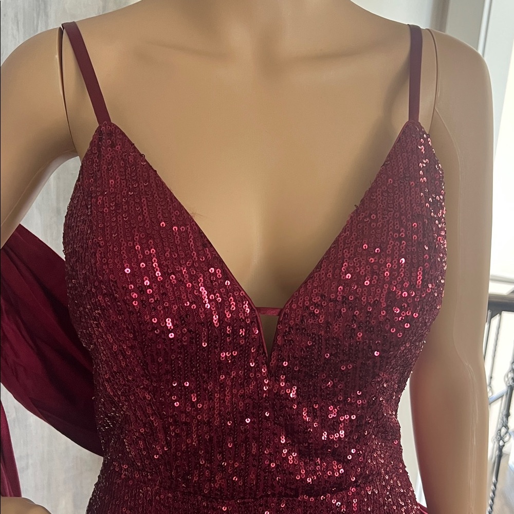 Elegant Burgundy Sequin Gown - Picture 9 of 9